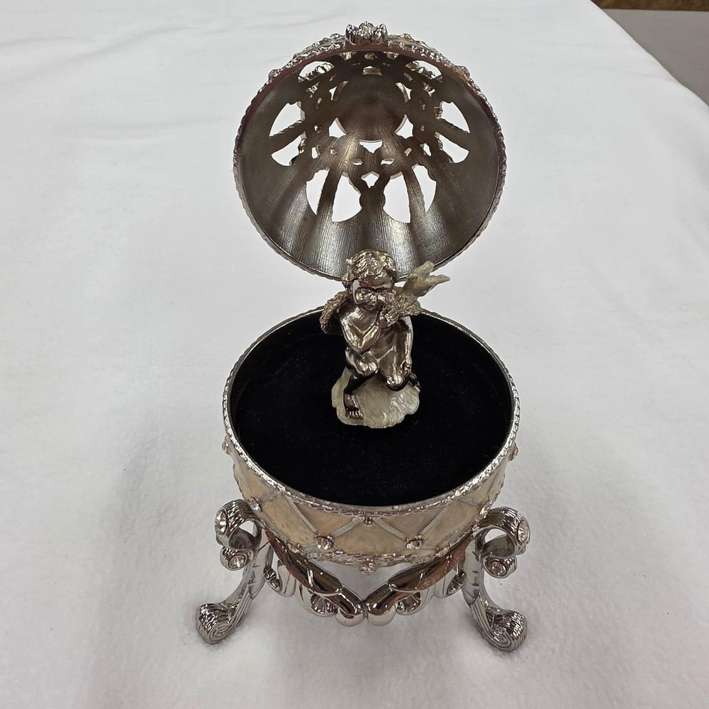Biltmore for your home cherub musical box - Picture 3 of 5